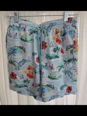 Men's Light Blue Tropical Print Swim Trunks